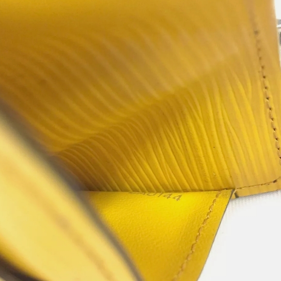 AUTHENTIC LOUIS VUITTON EPI PORTE FEIULLE SARAH BICOLOR LONG BIFOLD WALLET/D1447